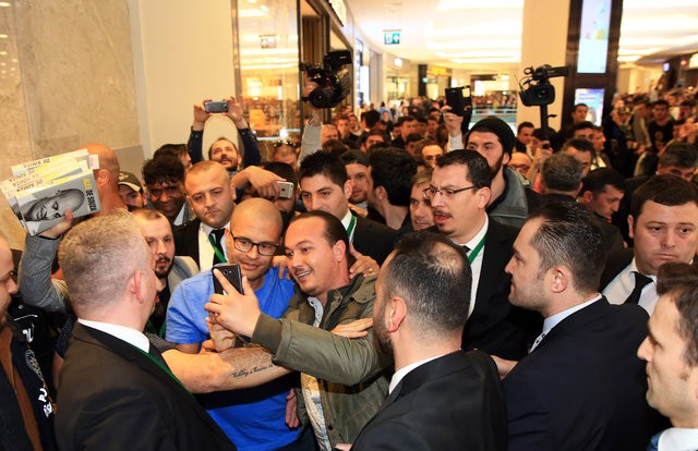 İstanbul'da Alex de Souza izdihamı!