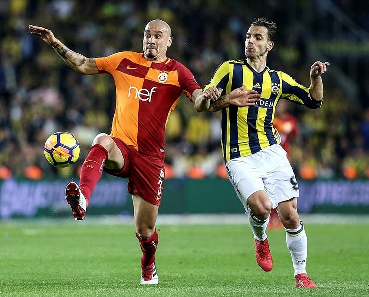 Fenerbahçe-Galatasaray maçından kareler