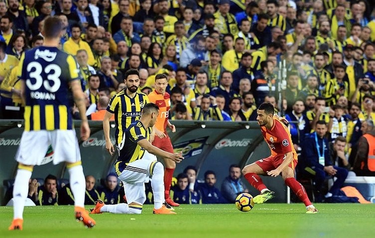 Fenerbahçe-Galatasaray maçından kareler