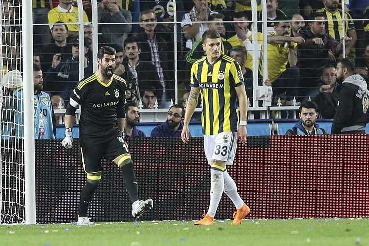 Fenerbahçe-Galatasaray maçından kareler