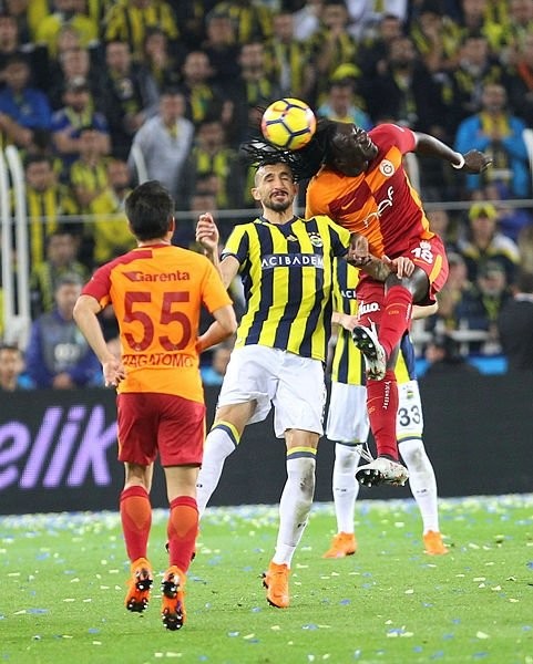 Fenerbahçe-Galatasaray maçından kareler