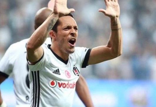 Beşiktaş'da dev operasyon! İşte o isimler!