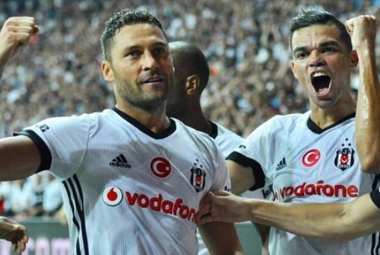 Beşiktaş'da dev operasyon! İşte o isimler!