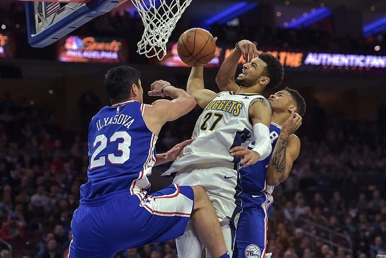 Ersan İlyasova, FETÖ'cü Enes Kanter'i yere serdi!