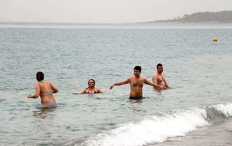 Akın akın geldiler çılgınlar gibi eğlendiler!