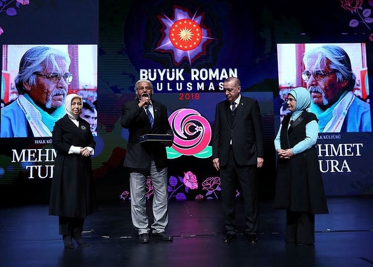 Erdoğan Romanlarla buluştu