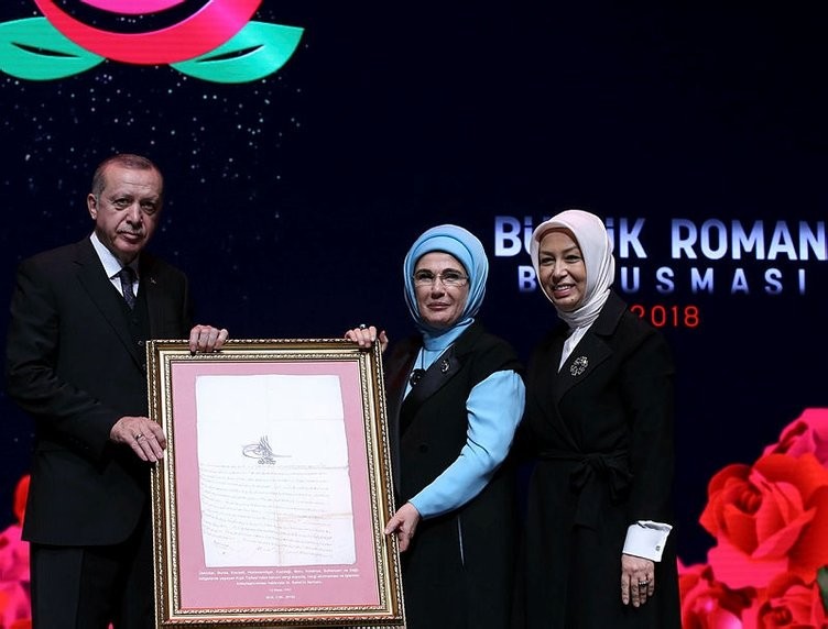 Erdoğan Romanlarla buluştu