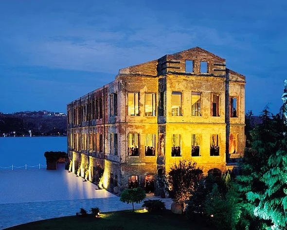 İstanbul Boğazı'nın tarihi Yalıları