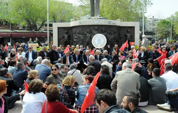 81 ilde eş zamanlı oturma eylemi