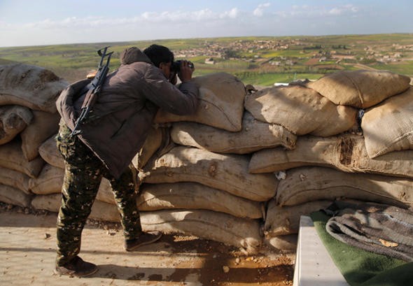 YPG ile omuz omuza Türk askerini izlediler!