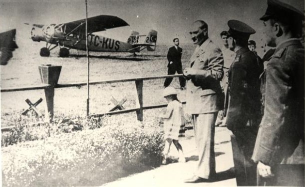 Atatürk'ün çocuk sevgisi