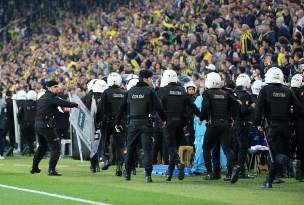 Ahmet Çakar: Şenol Güneş'i yedirtmem