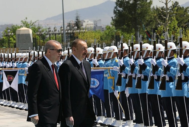 Erdoğan Aliyev'i Külliye'de ağırladı