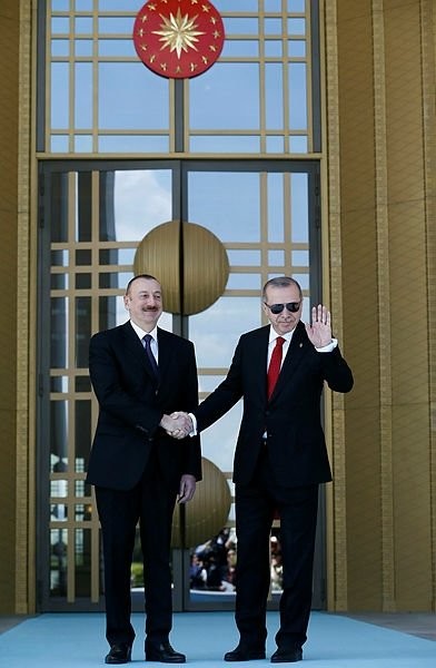 Erdoğan Aliyev'i Külliye'de ağırladı