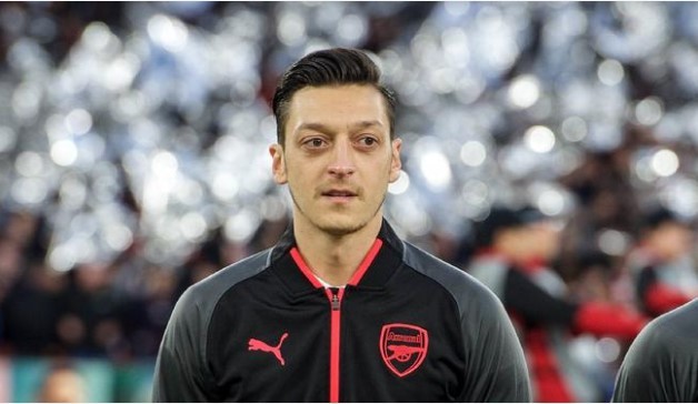 Herkes Mesut'un o hareketini konuşuyor