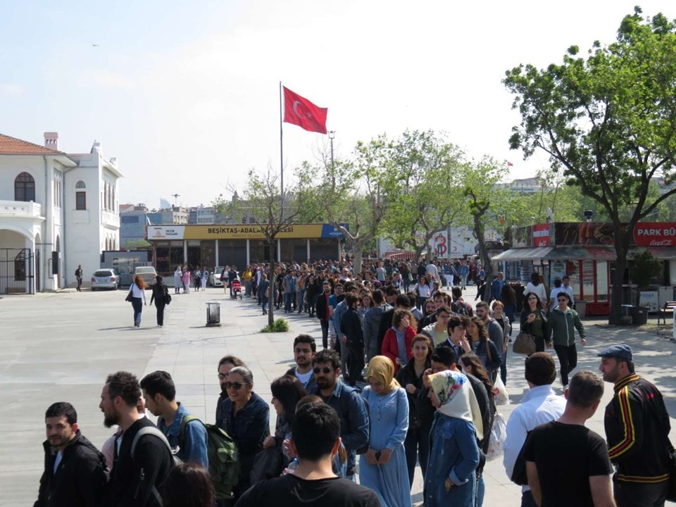 Adalar vapur iskelesinde yoğunluk