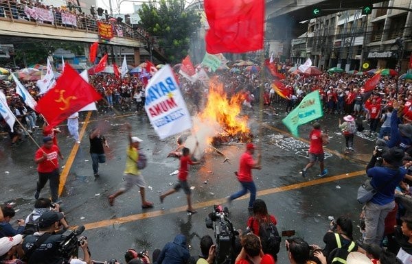 Tüm Dünya'da 1 Mayıs