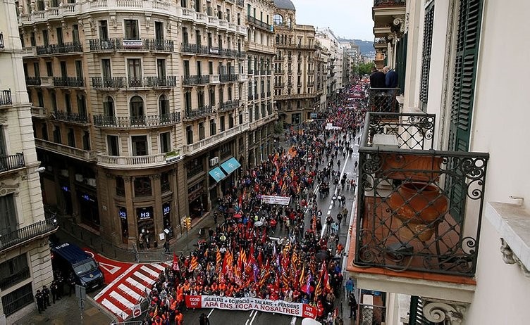 Tüm Dünya'da 1 Mayıs