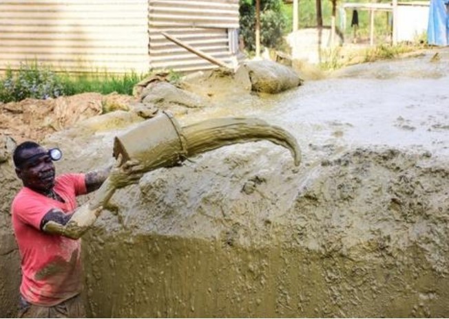 Her gün yer altından 30 gram altın çıkarıyorlar...