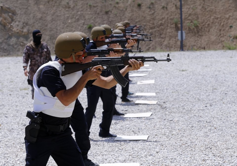 Özel Harekat bin bekçi adayına eğitim veriyor