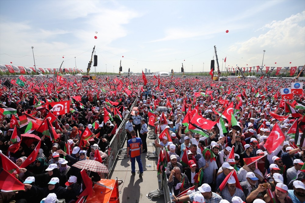 Yüzbinler Yenikapı'ya akın etti