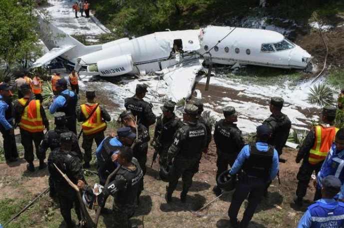 Honduras'ta özel jet düştü: 6 yaralı