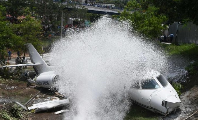 Honduras'ta özel jet düştü: 6 yaralı