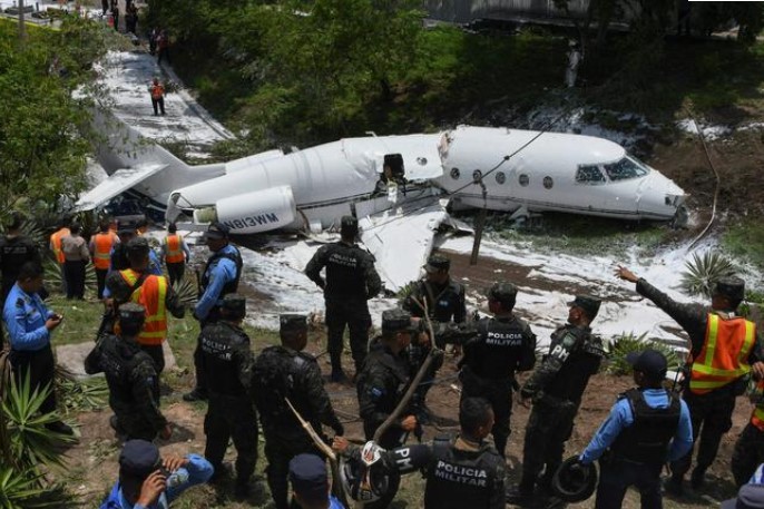 Honduras'ta özel jet düştü: 6 yaralı