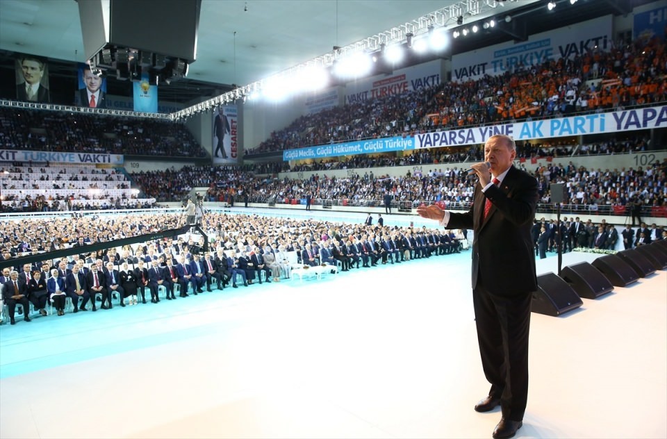 Erdoğan'ın seçim beyannamesini açıkladığı toplantıdan dikkat çeken kareler