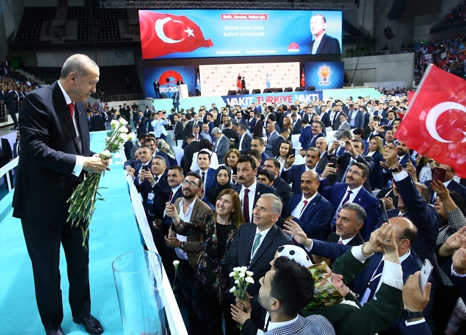 Erdoğan'ın seçim beyannamesini açıkladığı toplantıdan dikkat çeken kareler