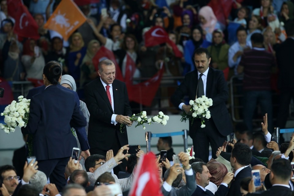 Erdoğan'ın seçim beyannamesini açıkladığı toplantıdan dikkat çeken kareler