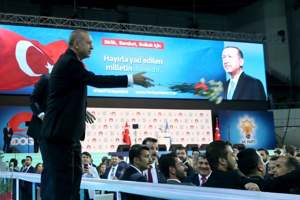 Erdoğan'ın seçim beyannamesini açıkladığı toplantıdan dikkat çeken kareler