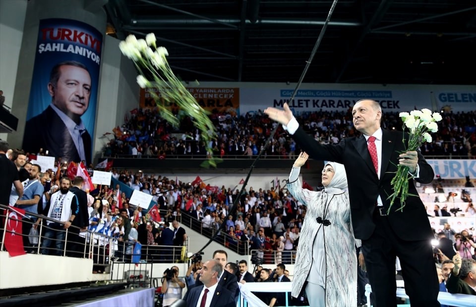 Erdoğan'ın seçim beyannamesini açıkladığı toplantıdan dikkat çeken kareler