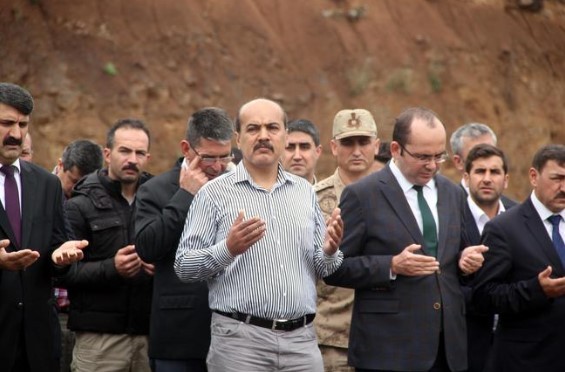 PKK'nın şehit ettiği 33 silahsız askeri anma töreni