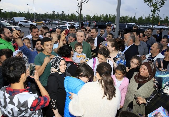 Erdoğan'dan Zeytinburnu Sahili'den iftarı bekleyenlere sürpriz