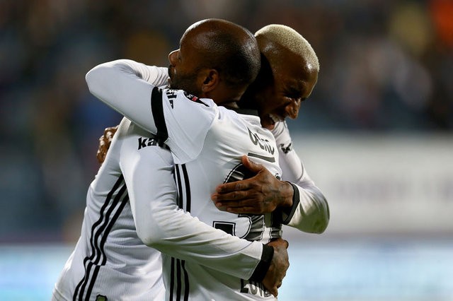 Beşiktaş'tan Talisca için son hamle!