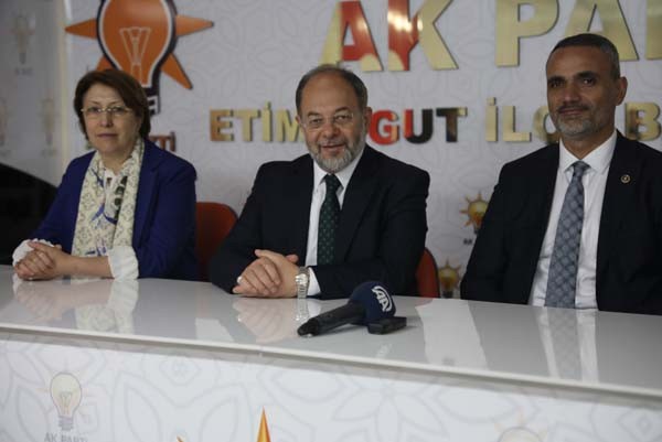 Anket sonuçlarına göre Ak Parti'nin oy oranı