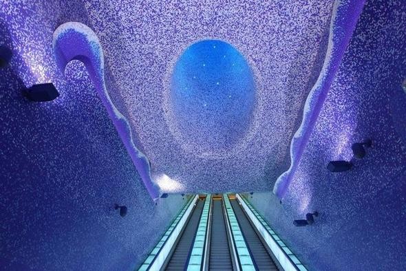 Dünya'nın en ilginç metro istasyonları