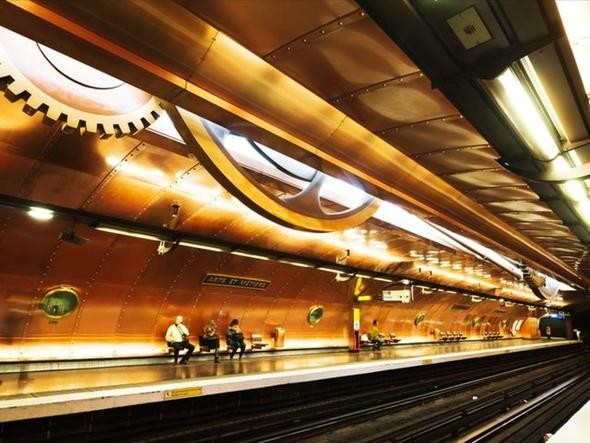 Dünya'nın en ilginç metro istasyonları