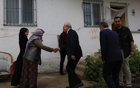 Kılıçdaroğlu'dan burs verdiği kardeşlere ziyaret