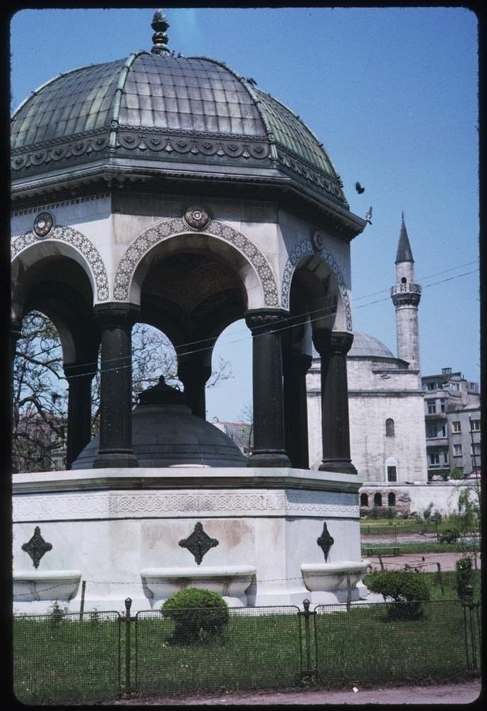 Renklendirilmiş halleriyle eski İstanbul fotoğrafları