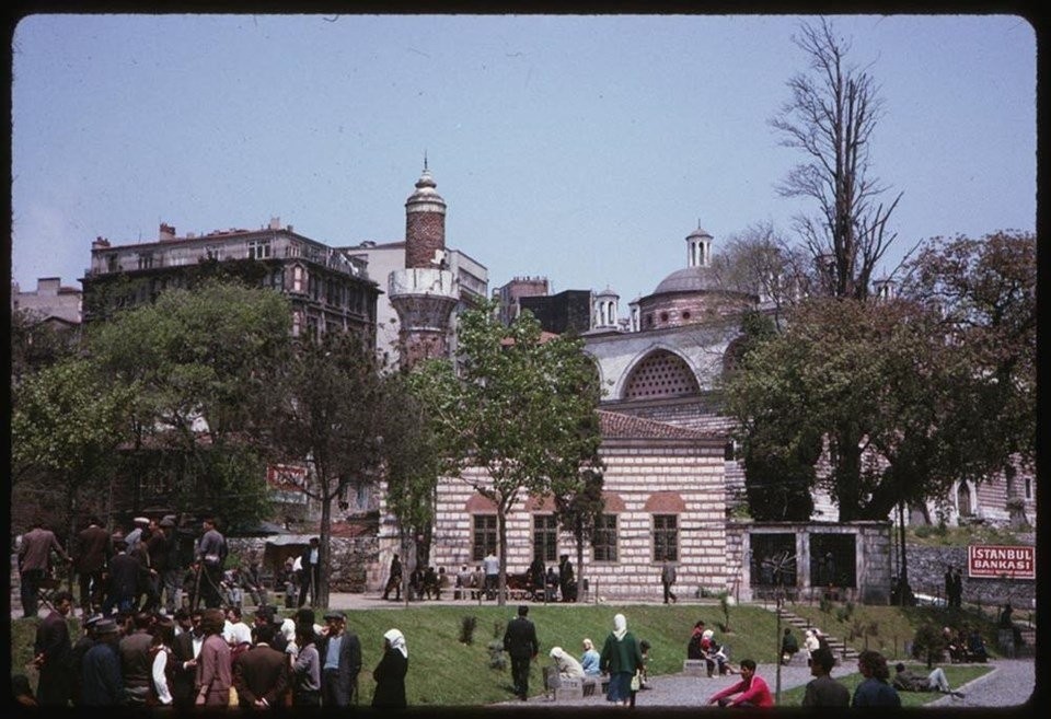 Renklendirilmiş halleriyle eski İstanbul fotoğrafları