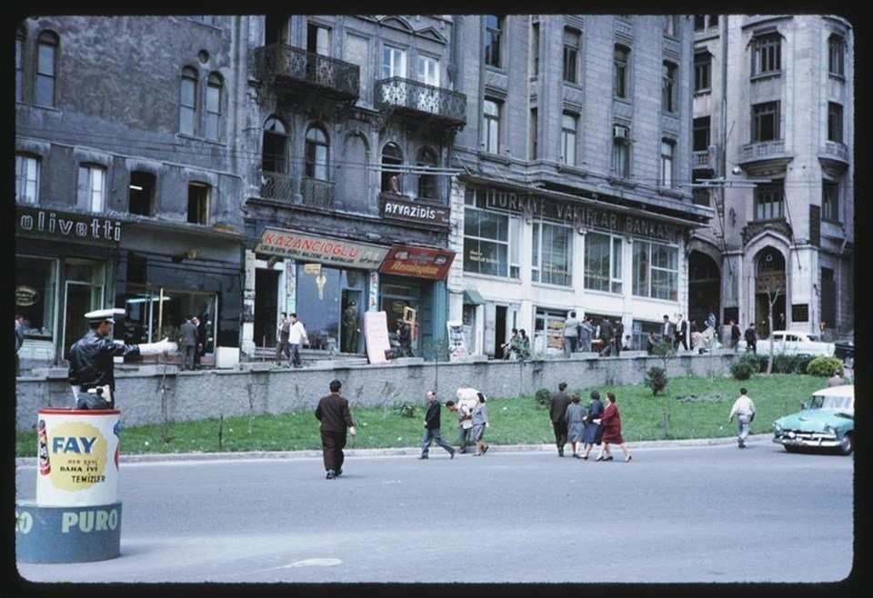 Renklendirilmiş halleriyle eski İstanbul fotoğrafları