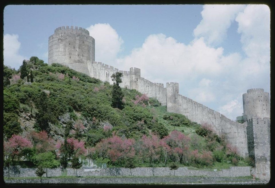 Renklendirilmiş halleriyle eski İstanbul fotoğrafları