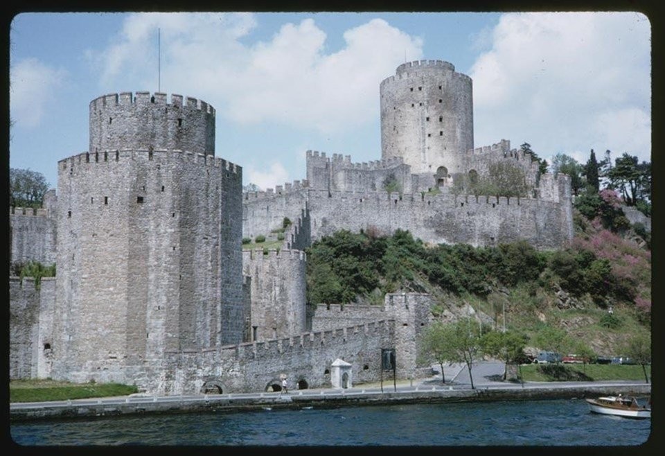 Renklendirilmiş halleriyle eski İstanbul fotoğrafları