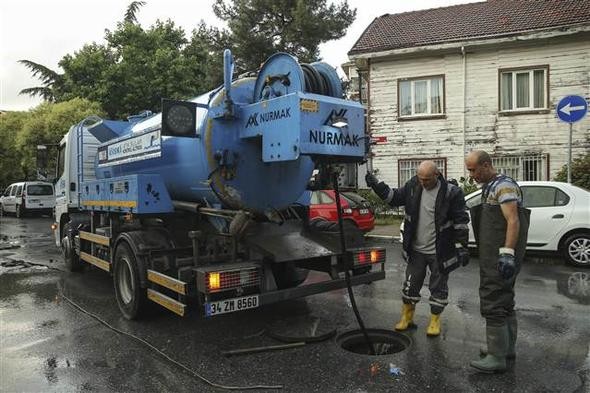 İstanbul'da evler su altında kaldı