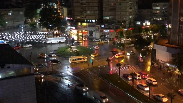 Yağmur İstanbul'u vurdu! İlginç görüntüler ortaya çıktı