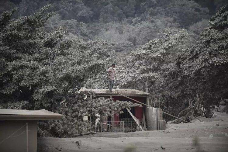 Fuego Yanardağı yeniden patladı! Ölü sayısı 38'e yükseldi