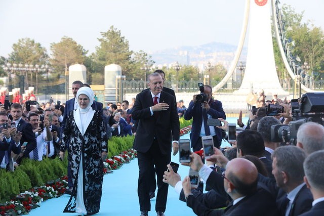 İşte yeni sisteme geçiş törenlerinden renkli kareler...