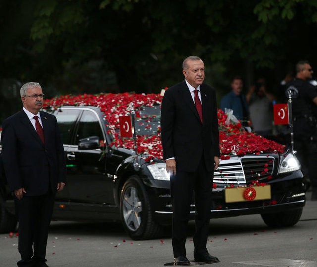 İşte yeni sisteme geçiş törenlerinden renkli kareler...